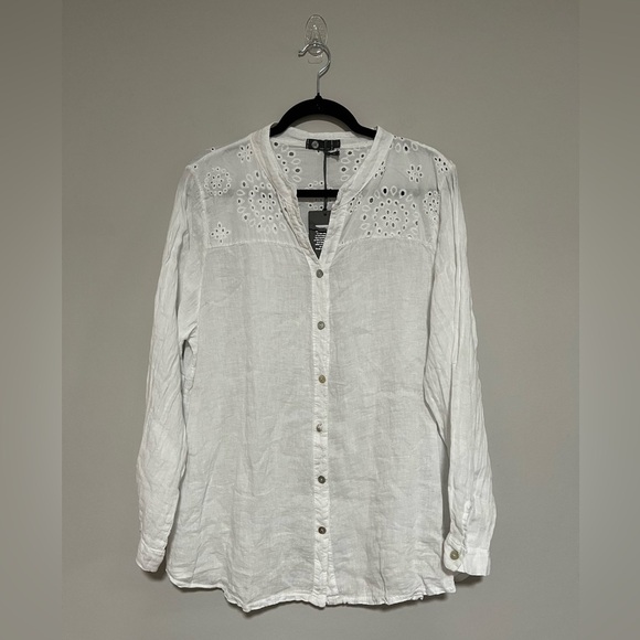 Made in Italy White Linen Long Sleeve Top Eyelet Trim Size Small Coastal NEW - Picture 1 of 8